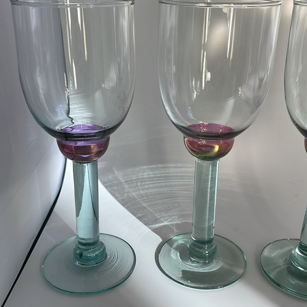 Green Tint Wine Glasses set of 4 Vintage - Picture 2 of 13